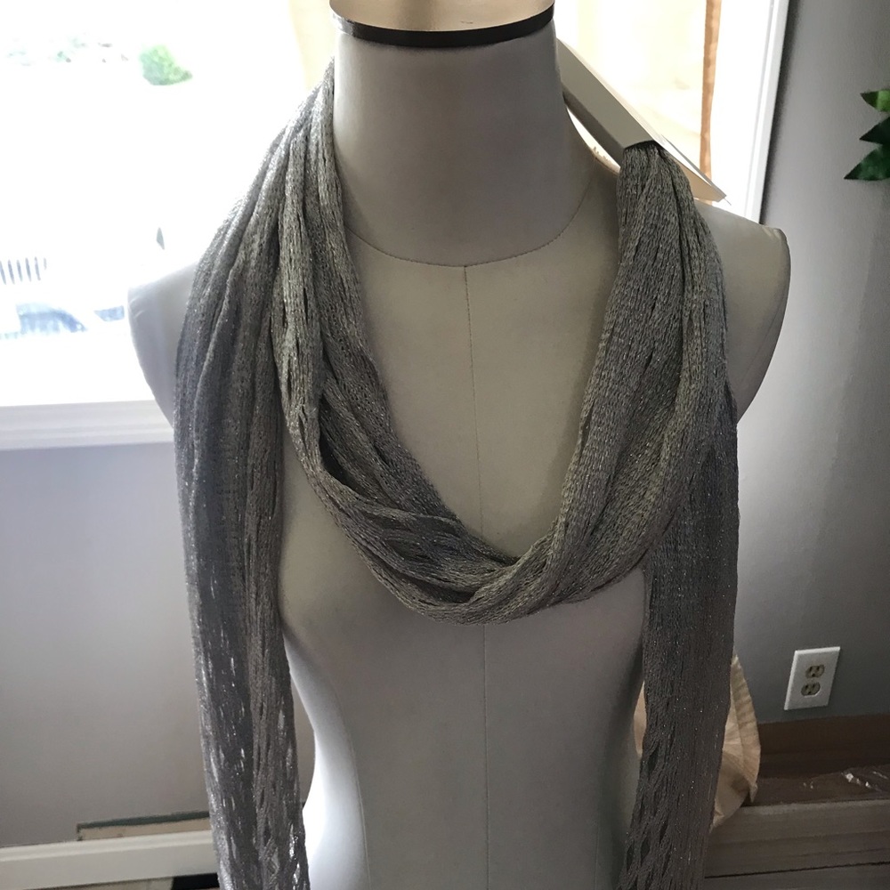 NWT Pretty Poppy Silver Scarf